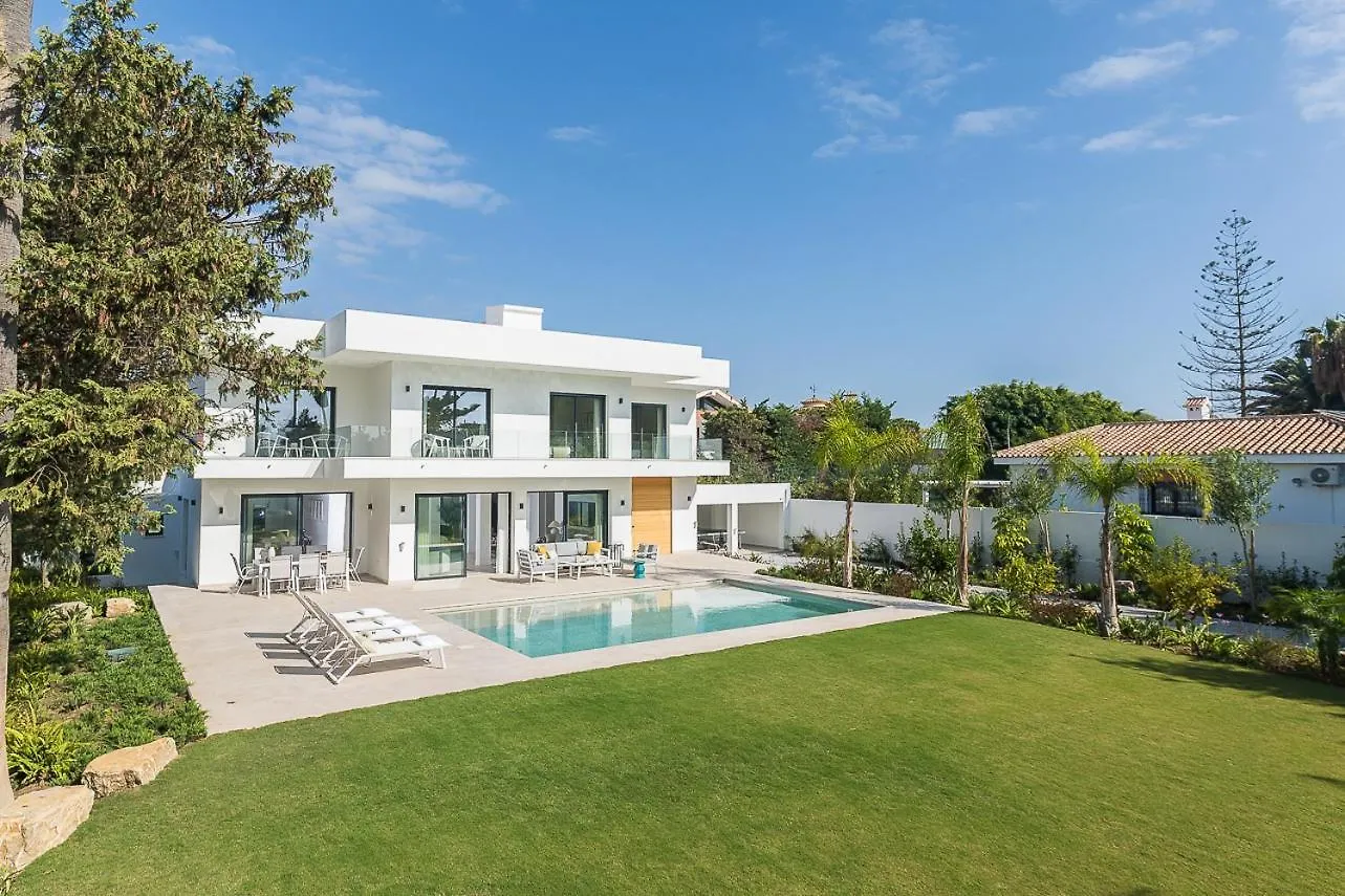 Homeclub Villa Con Piscina Privada En Guadalmar マラガ